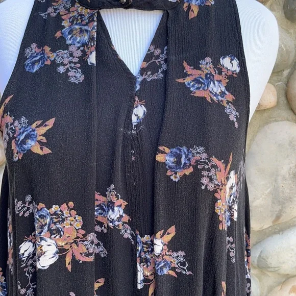 Free People XS Black Floral Tunic Top - Picture 3 of 8